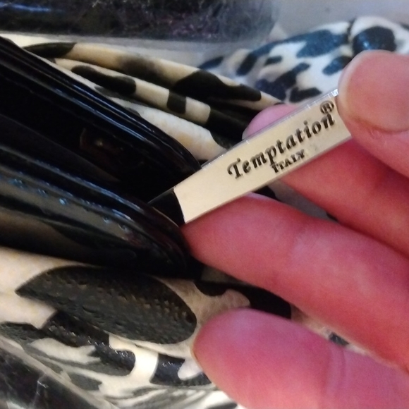 Temptation Italy black and white animals pattern purse NEW - Picture 15 of 17